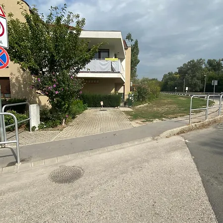 Korzo Terasz Πανσιόν